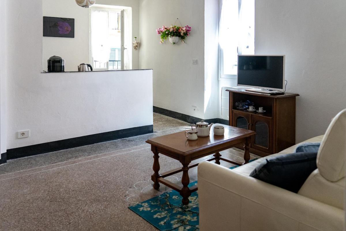Ferienwohnung La Casa Di Ros Perinaldo Exterior foto